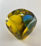 Klubo yellow green and spheres