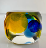 Klubo yellow green and spheres