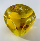 Klubo Yellow and purple spheres